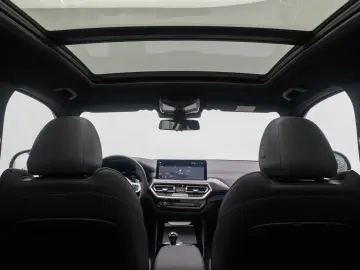 BMW X3 xD30e M Sport Laser DAB Kamera HUD Panorama