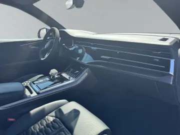 AUDI RS Q8 SUV TFSI quattro tiptr. Top Ausstattung