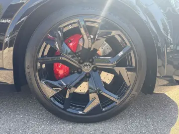 AUDI RS Q8 SUV TFSI quattro tiptr. Top Ausstattung