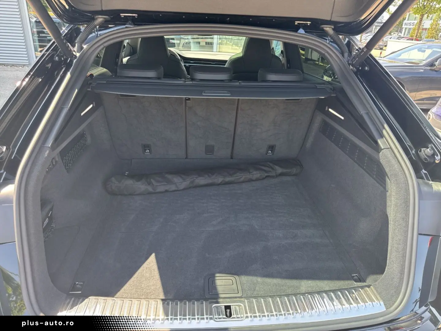 AUDI RS Q8 SUV TFSI quattro tiptr. Top Ausstattung