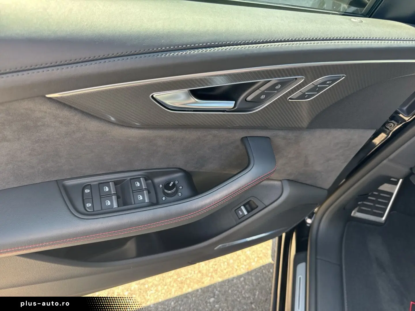 AUDI RS Q8 SUV TFSI quattro tiptr. Top Ausstattung