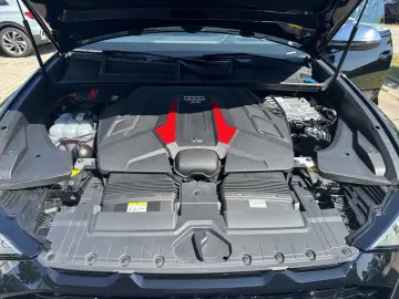 AUDI RS Q8 SUV TFSI quattro tiptr. Top Ausstattung