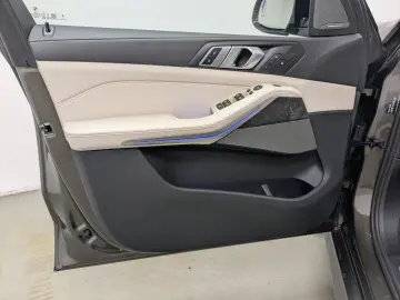 BMW X5 M60i xDrive M Sport Pro Pano SkyLounge PA Pro