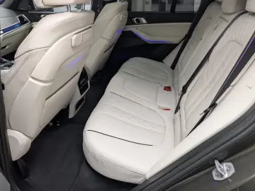 BMW X5 M60i xDrive M Sport Pro Pano SkyLounge PA Pro