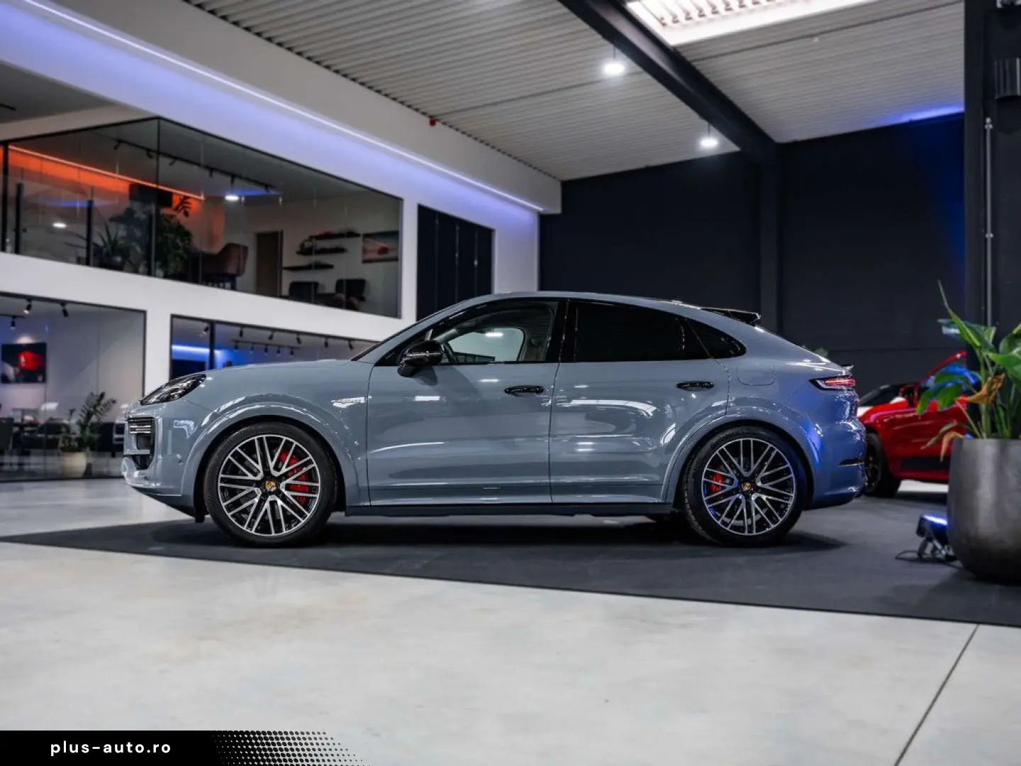 PORSCHE Cayenne 4.0 V8 Turbo - E-Hybrid - Coupé - Arctic