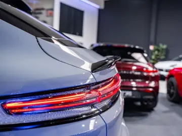 PORSCHE Cayenne 4.0 V8 Turbo - E-Hybrid - Coupé - Arctic