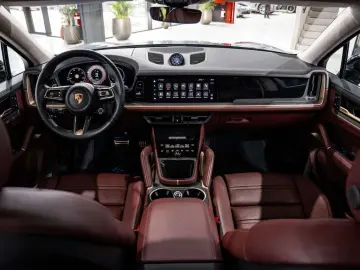 PORSCHE Cayenne 4.0 V8 Turbo - E-Hybrid - Coupé - Arctic