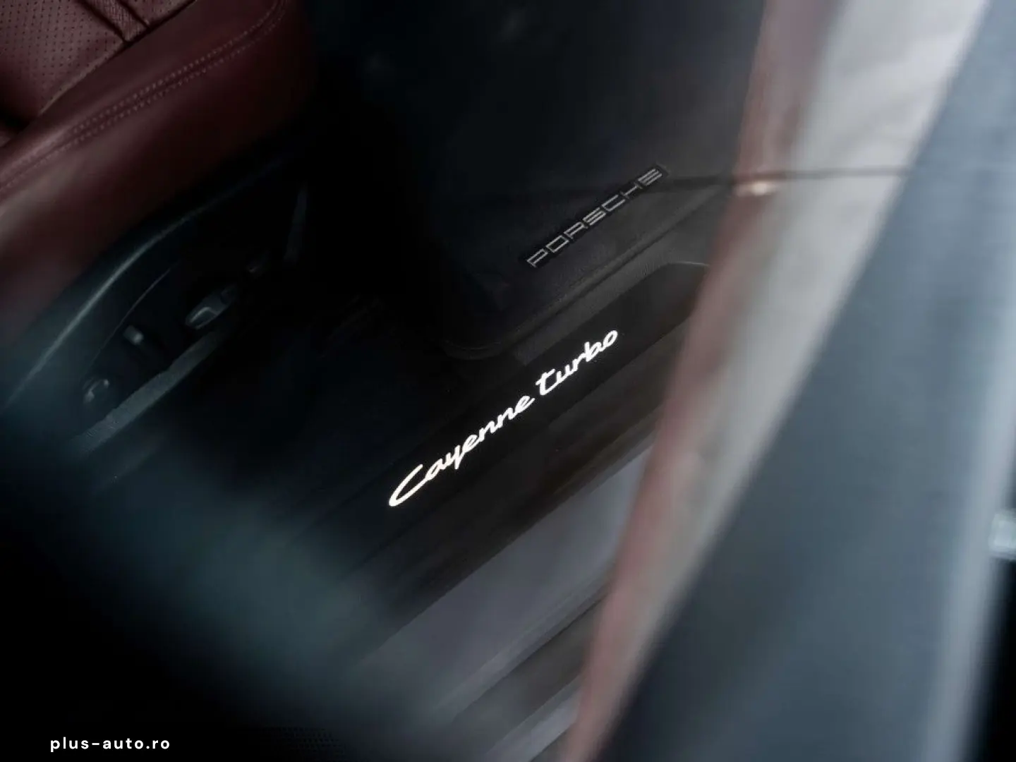 PORSCHE Cayenne 4.0 V8 Turbo - E-Hybrid - Coupé - Arctic