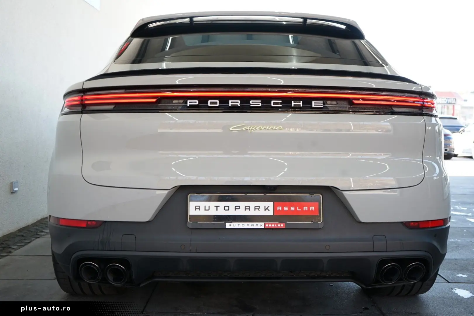 PORSCHE Cayenne Coupe E-Hybrid Kreide P-Display HUD AHK