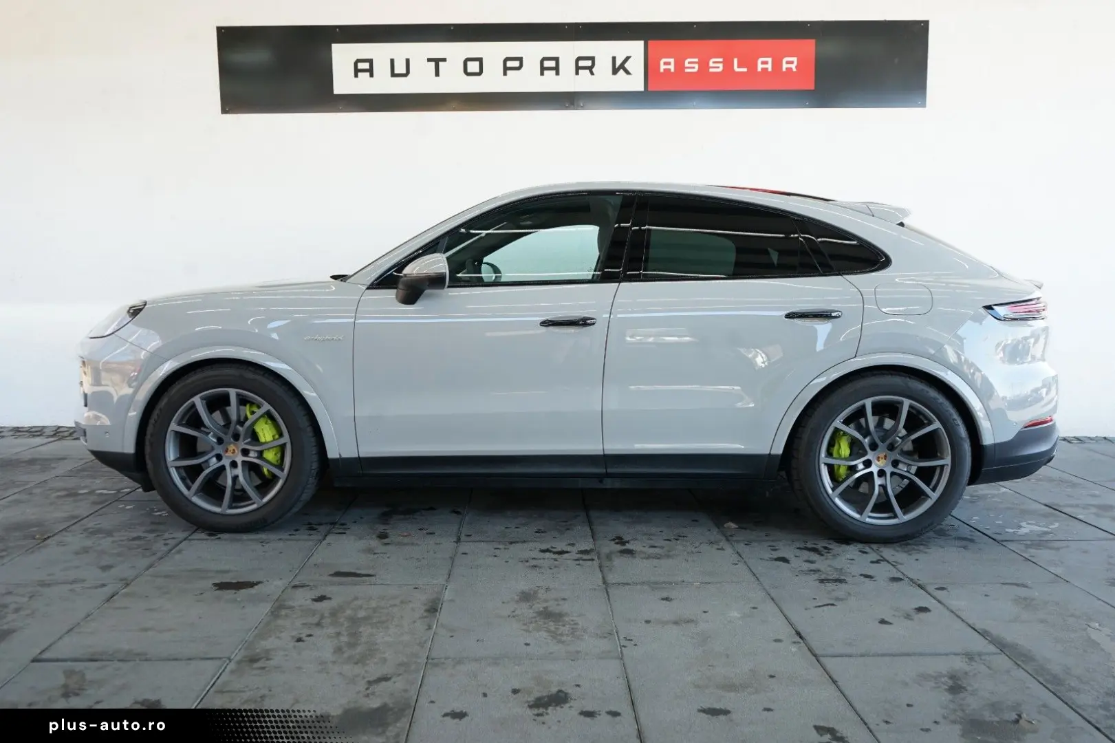 PORSCHE Cayenne Coupe E-Hybrid Kreide P-Display HUD AHK