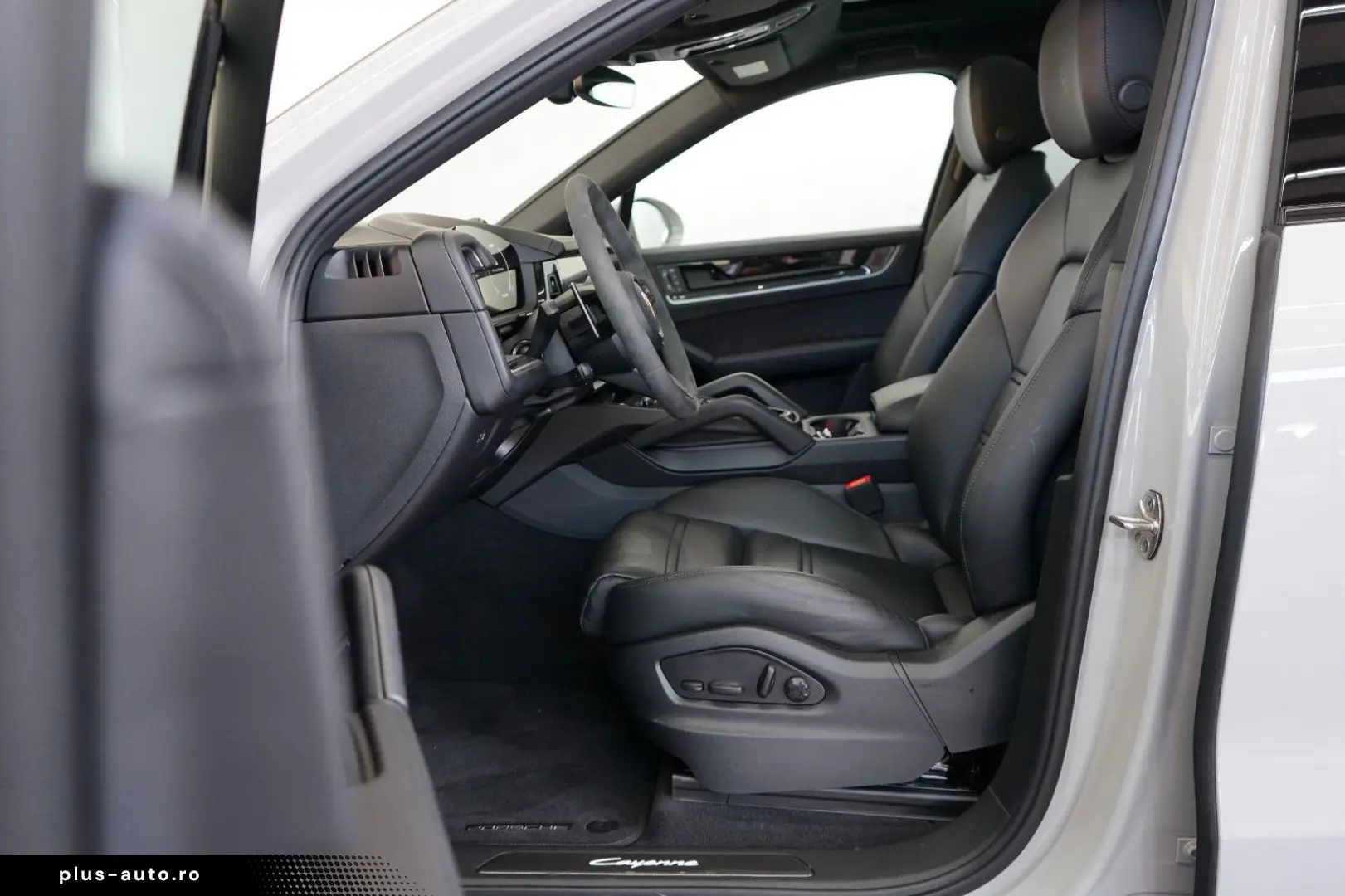 PORSCHE Cayenne Coupe E-Hybrid Kreide P-Display HUD AHK