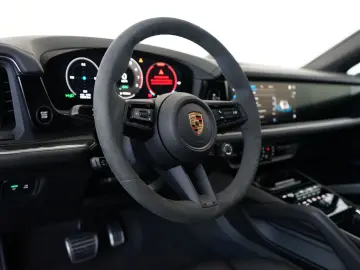 PORSCHE Cayenne Coupe E-Hybrid Kreide P-Display HUD AHK