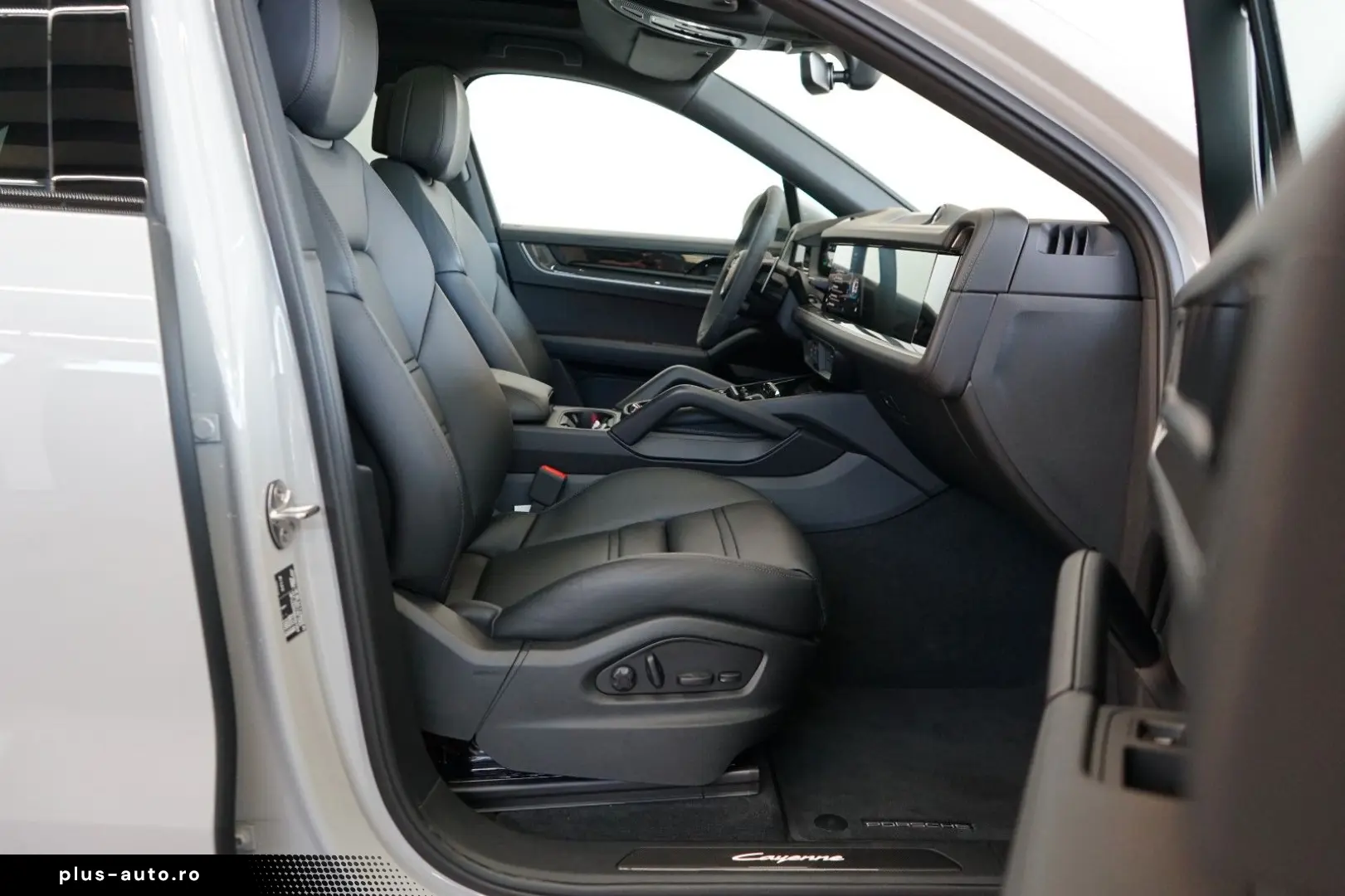 PORSCHE Cayenne Coupe E-Hybrid Kreide P-Display HUD AHK