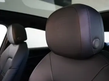 PORSCHE Cayenne Coupe E-Hybrid Kreide P-Display HUD AHK