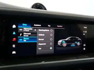 PORSCHE Cayenne Coupe E-Hybrid Kreide P-Display HUD AHK
