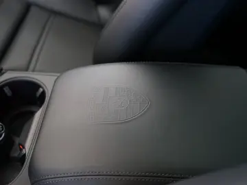 PORSCHE Cayenne Coupe E-Hybrid Kreide P-Display HUD AHK