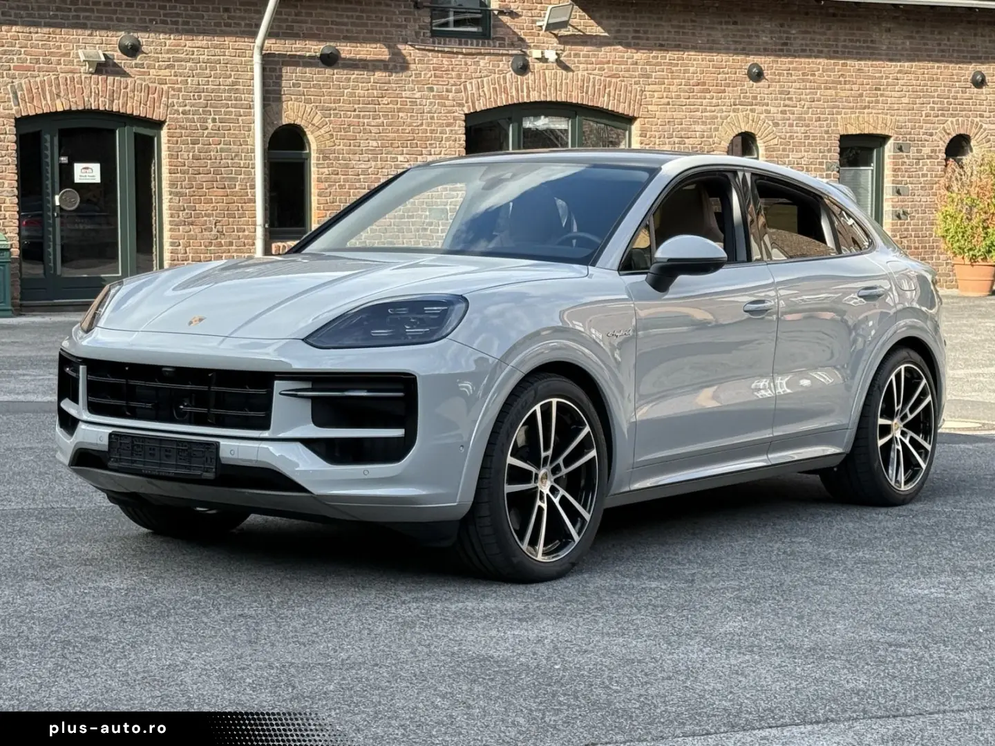 PORSCHE Cayenne E-Hybrid Coupe SPORTDESIGN INNODRIVE 22
