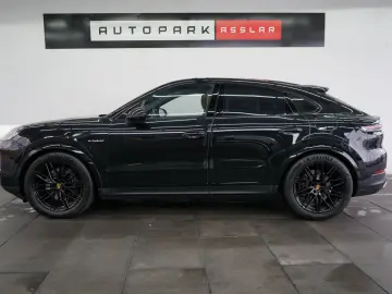 PORSCHE Cayenne Coupe E-Hybrid P-Display Burmester MEGA!