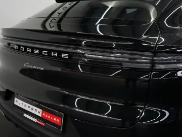 PORSCHE Cayenne Coupe E-Hybrid P-Display Burmester MEGA!