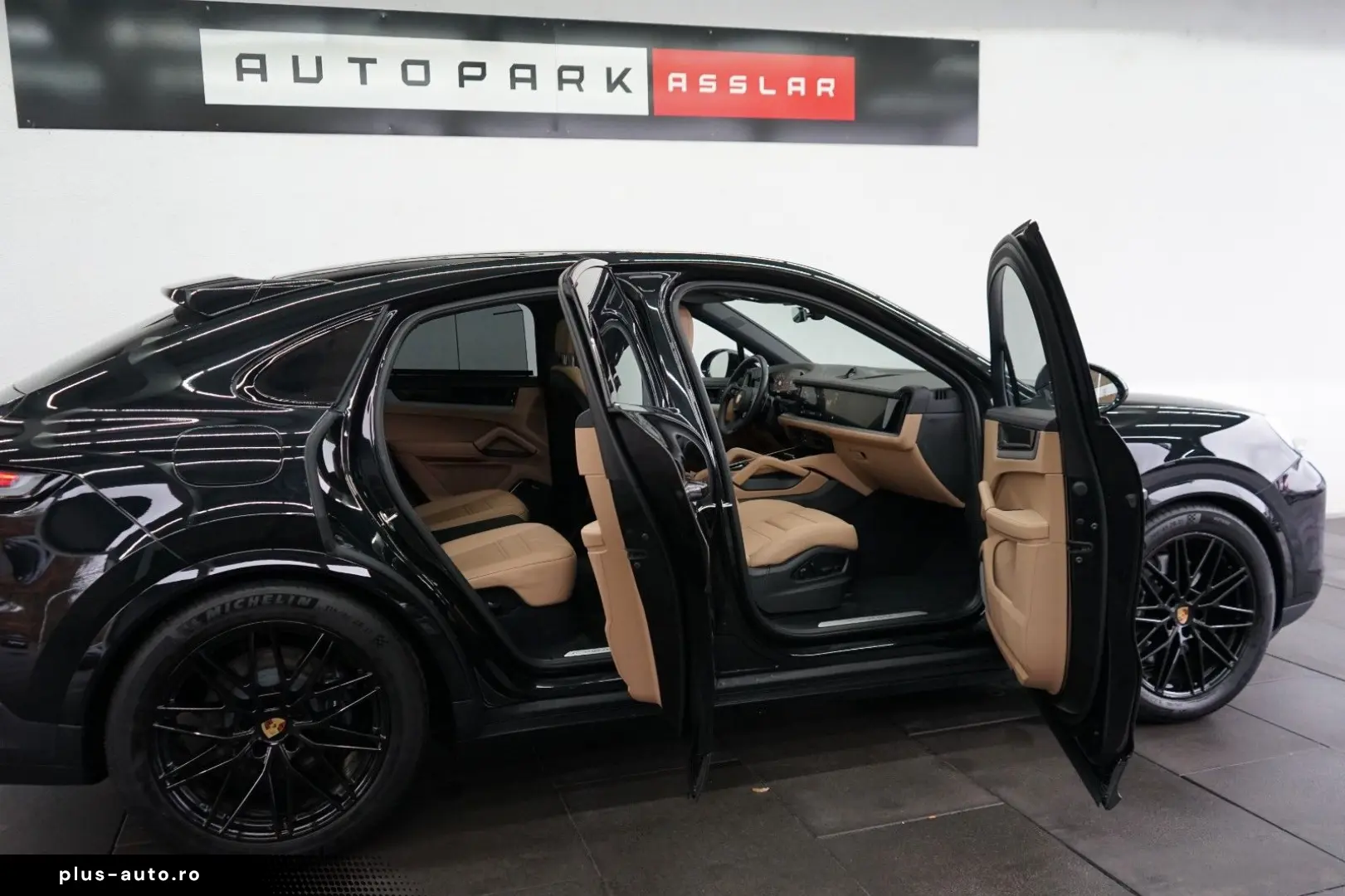 PORSCHE Cayenne Coupe E-Hybrid P-Display Burmester MEGA!