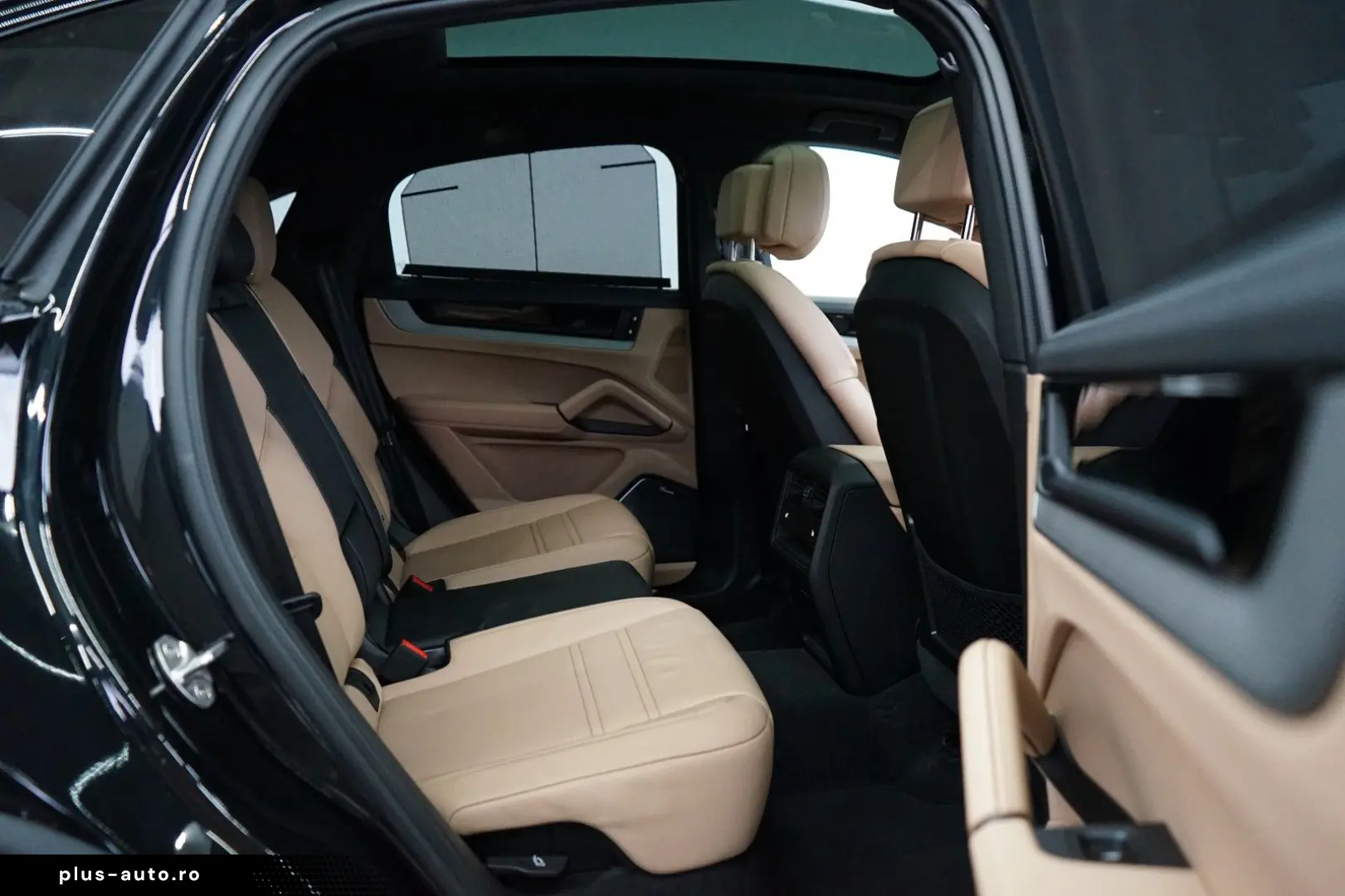 PORSCHE Cayenne Coupe E-Hybrid P-Display Burmester MEGA!