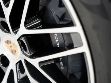 PORSCHE Cayenne E-Hybrid Coupé