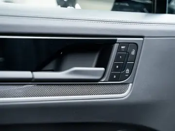 PORSCHE Cayenne E-Hybrid Coupé