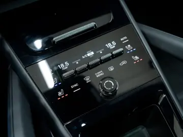 PORSCHE Cayenne E-Hybrid Coupé