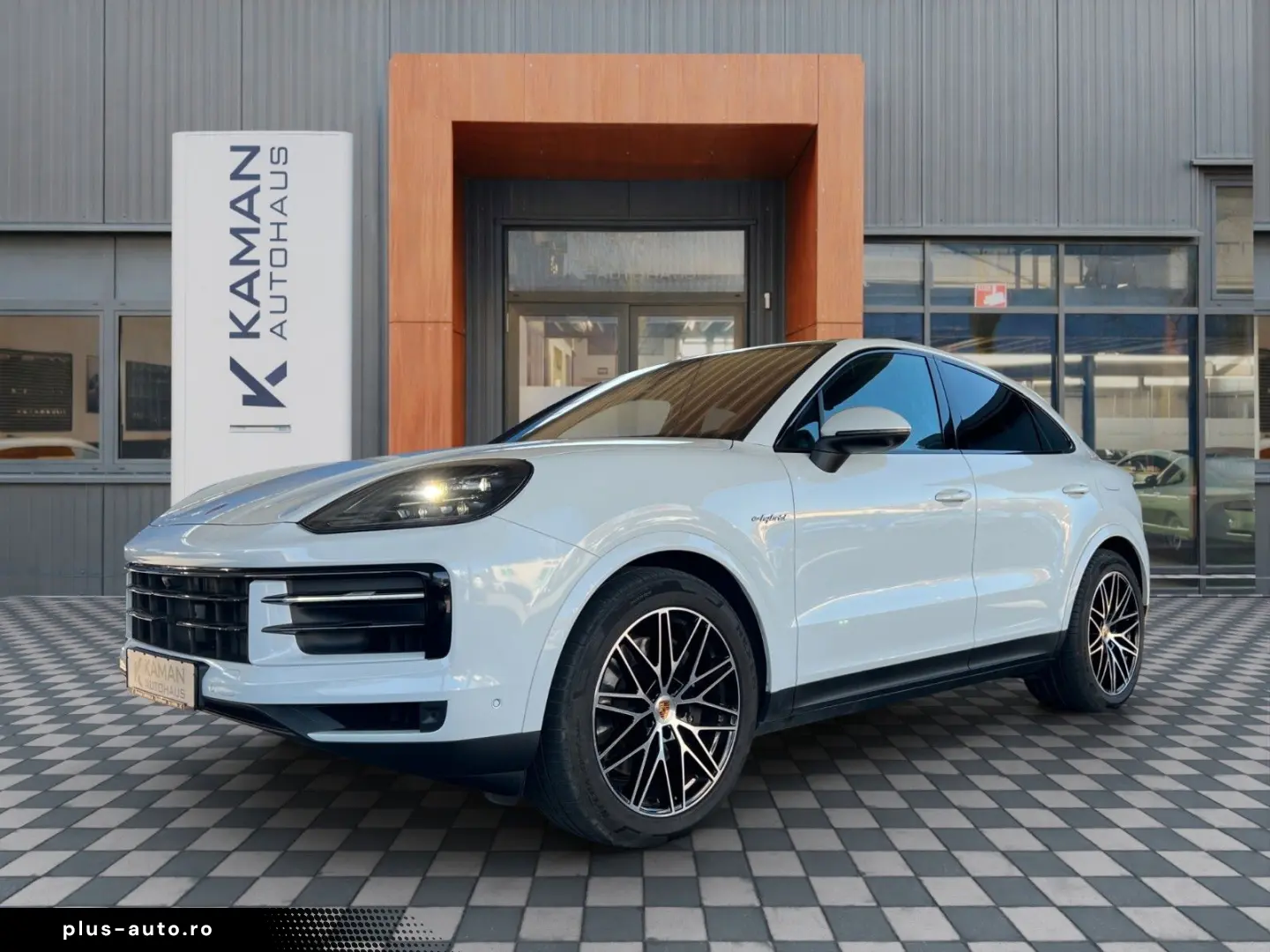 PORSCHE Cayenne Coupe E-Hyb Massage · Matrix · MY 2025