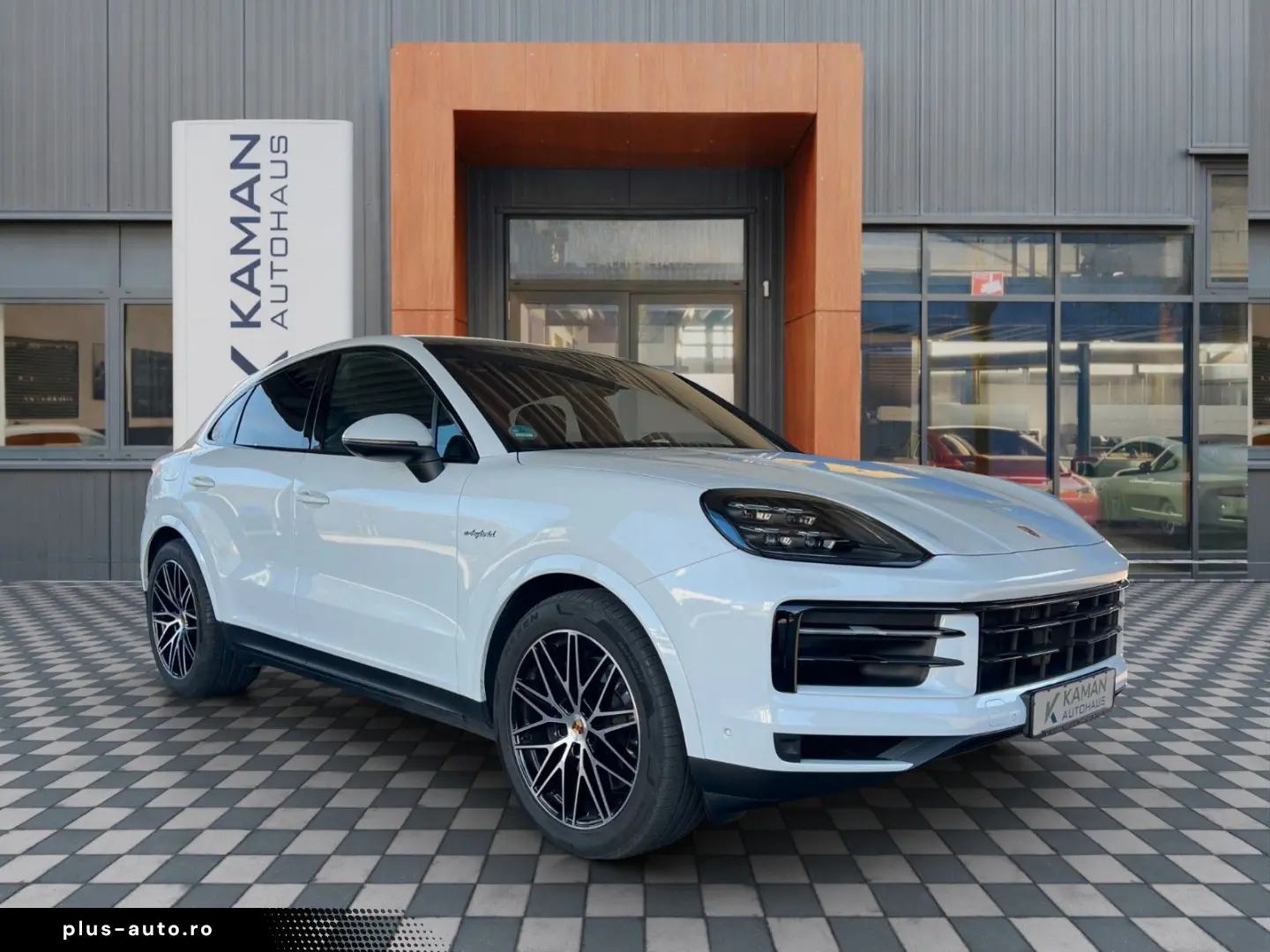 PORSCHE Cayenne Coupe E-Hyb Massage · Matrix · MY 2025