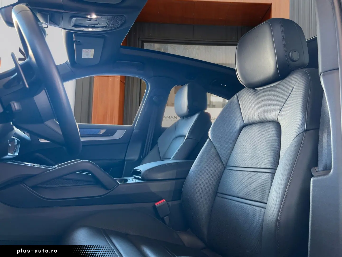 PORSCHE Cayenne Coupe E-Hyb Massage · Matrix · MY 2025