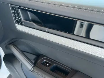 PORSCHE Cayenne Coupe E-Hyb Massage · Matrix · MY 2025