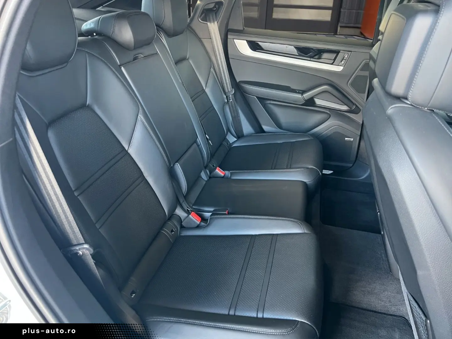 PORSCHE Cayenne Coupe E-Hyb Massage · Matrix · MY 2025