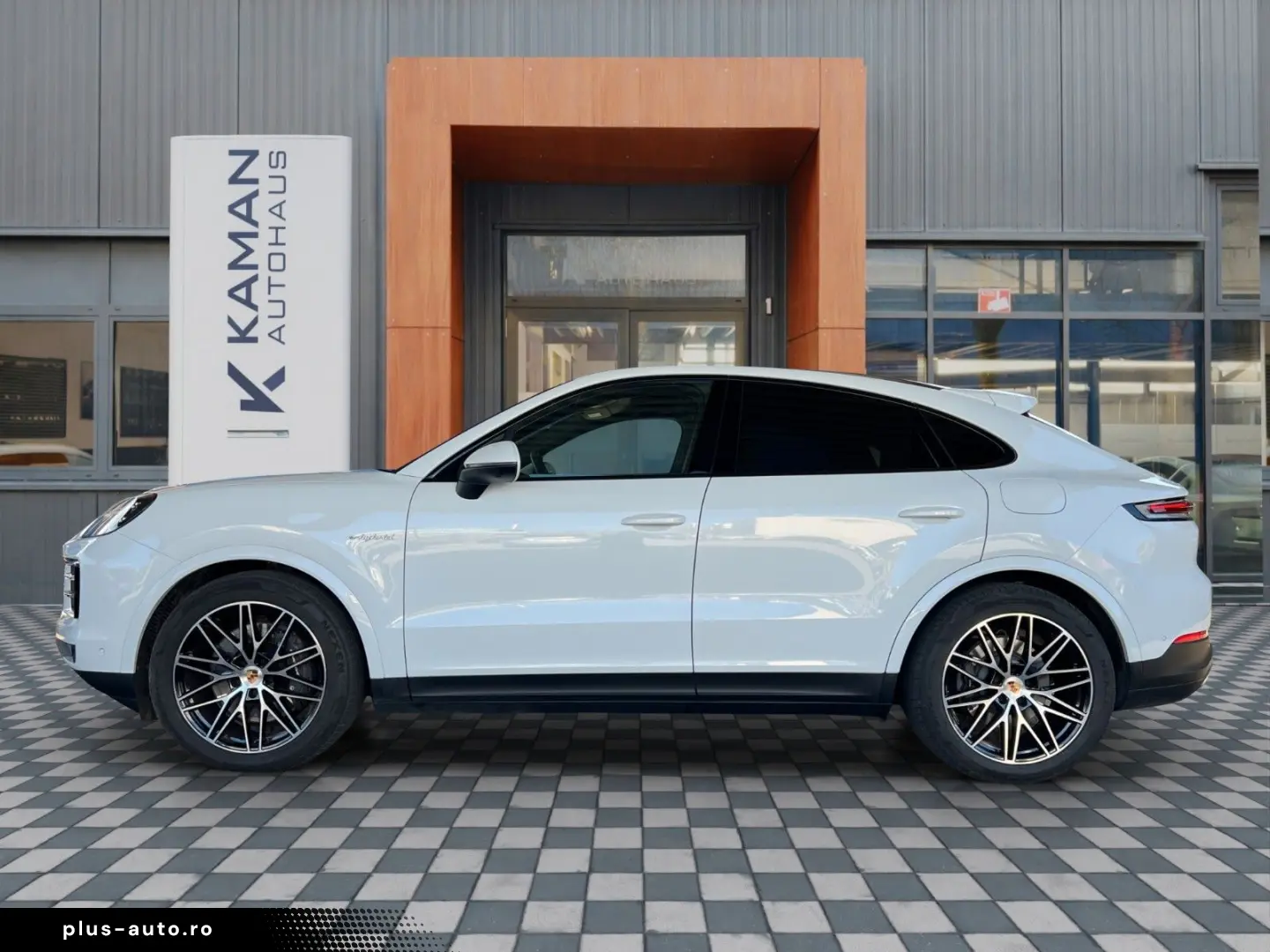 PORSCHE Cayenne Coupe E-Hyb Massage · Matrix · MY 2025