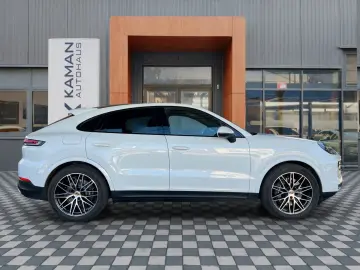 PORSCHE Cayenne Coupe E-Hyb Massage · Matrix · MY 2025