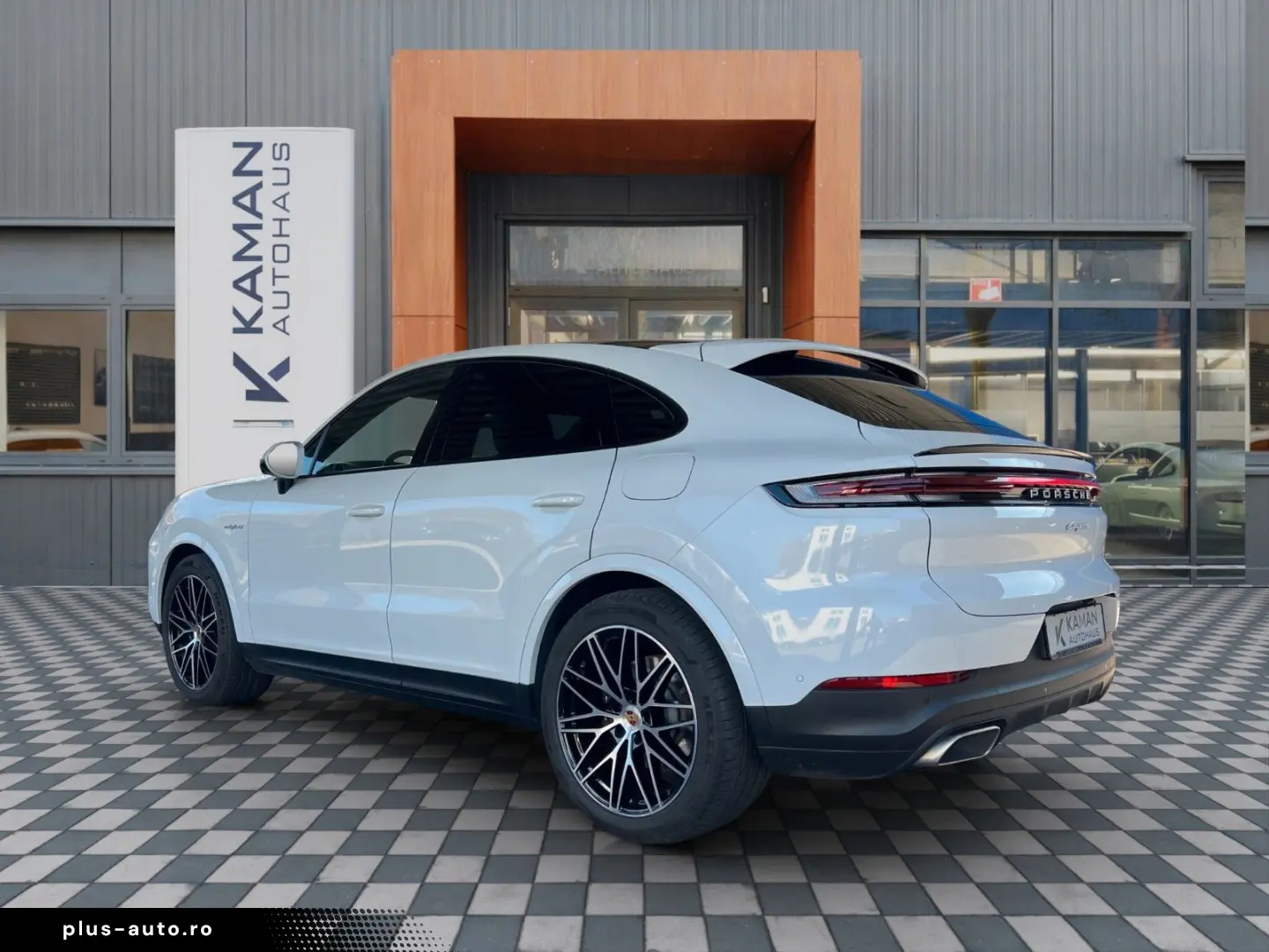 PORSCHE Cayenne Coupe E-Hyb Massage · Matrix · MY 2025