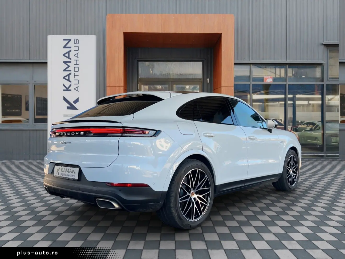 PORSCHE Cayenne Coupe E-Hyb Massage · Matrix · MY 2025