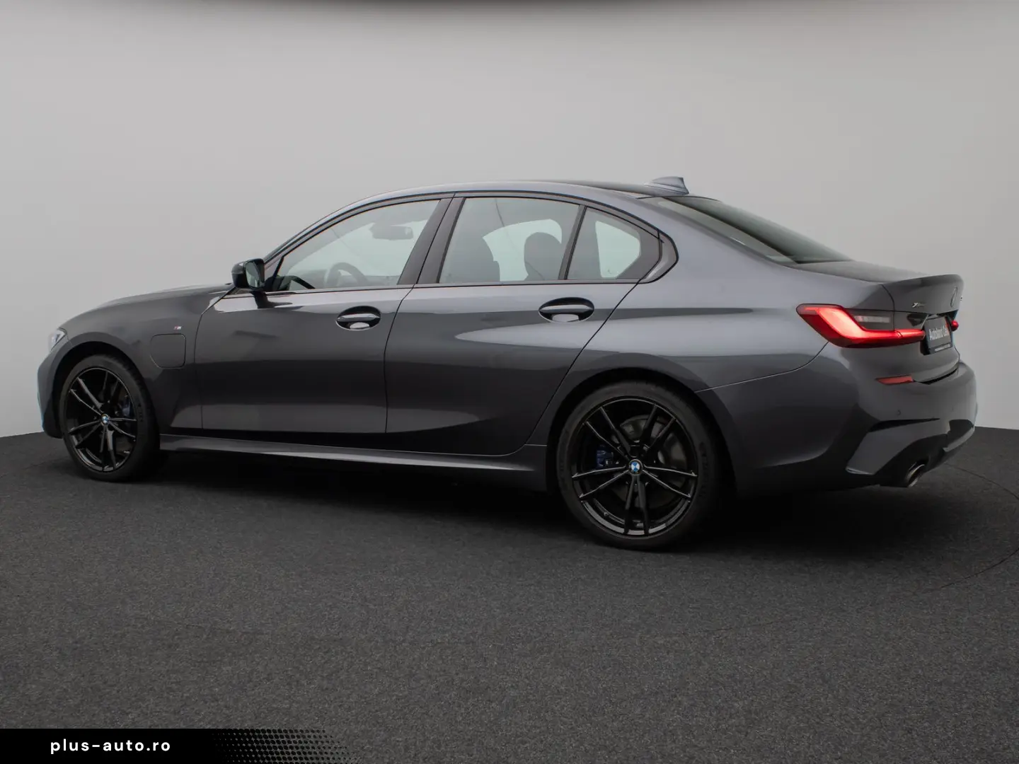 BMW 330e xD M Sport Laser Glasdach PDC HUD DAB HiFi