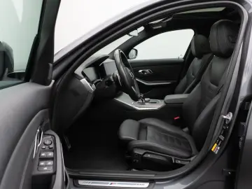 BMW 330e xD M Sport Laser Glasdach PDC HUD DAB HiFi