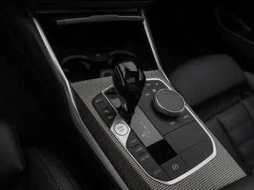 BMW 330e xD M Sport Laser Glasdach PDC HUD DAB HiFi