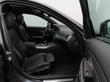 BMW 330e xD M Sport Laser Glasdach PDC HUD DAB HiFi