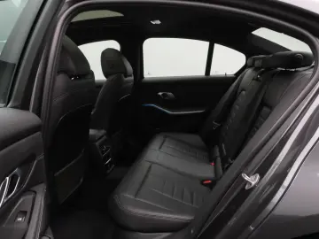 BMW 330e xD M Sport Laser Glasdach PDC HUD DAB HiFi