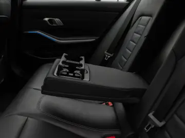 BMW 330e xD M Sport Laser Glasdach PDC HUD DAB HiFi