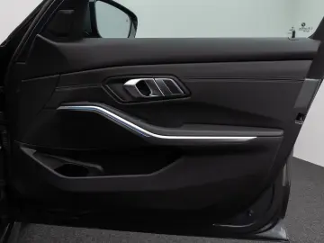 BMW 330e xD M Sport Laser Glasdach PDC HUD DAB HiFi