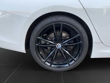 BMW 318i Limousine M SPORT LED LIVE COCKP PRO SITZ H