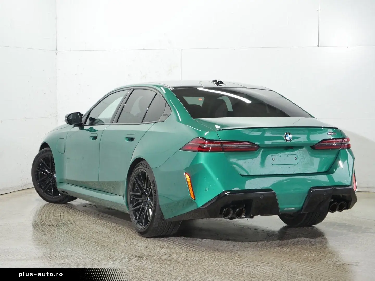 BMW M5 Limousine  Sitzbelüftung  Glasdach  Bowers&Wi