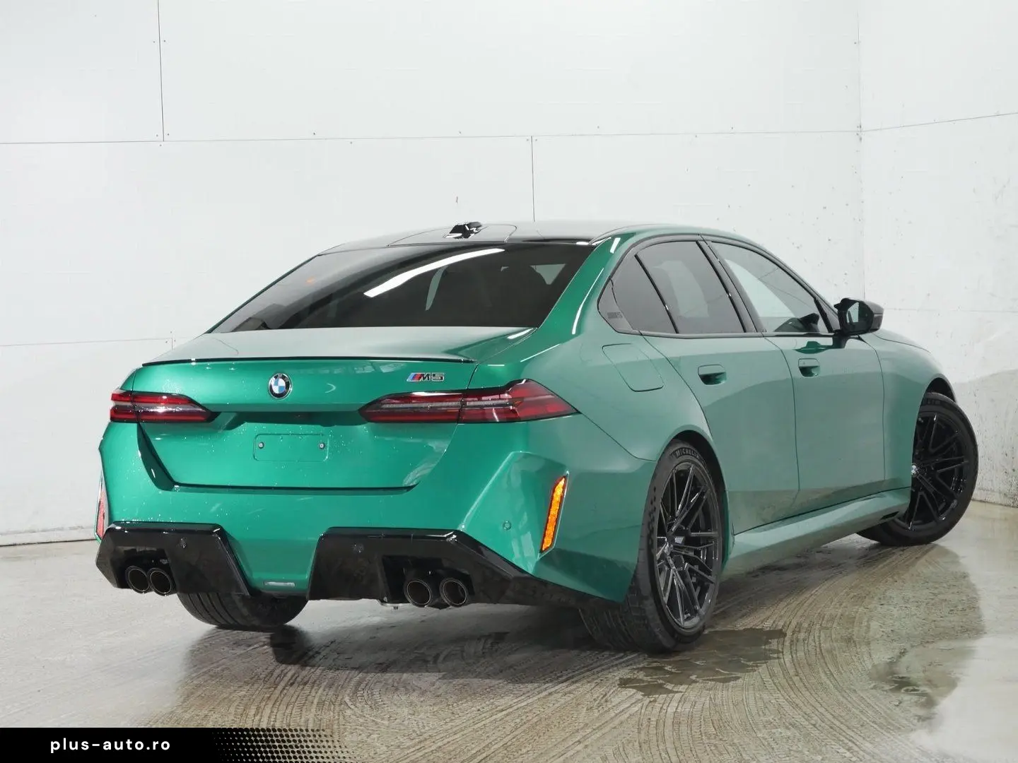 BMW M5 Limousine  Sitzbelüftung  Glasdach  Bowers&Wi