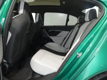 BMW M5 Limousine  Sitzbelüftung  Glasdach  Bowers&Wi