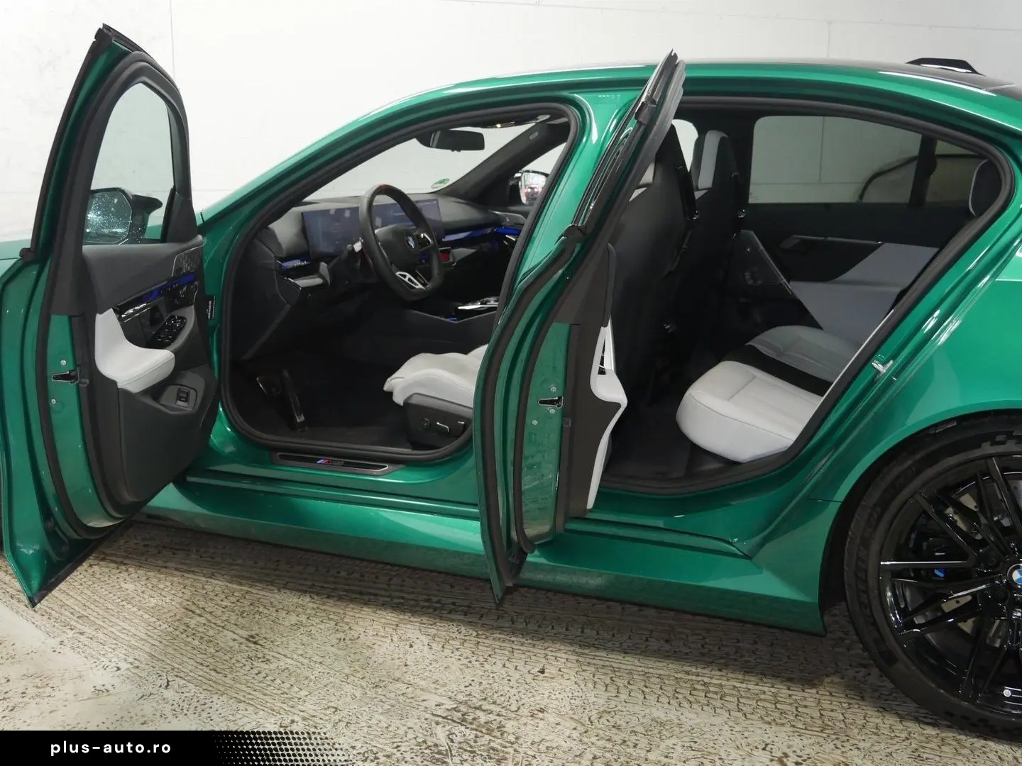 BMW M5 Limousine  Sitzbelüftung  Glasdach  Bowers&Wi