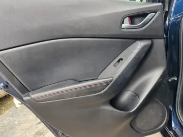 Mazda 3 – 2.2 Diesel – 2015 – Manual – Euro 6